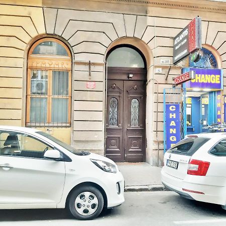 Bright Side Apartment Budapest Luaran gambar